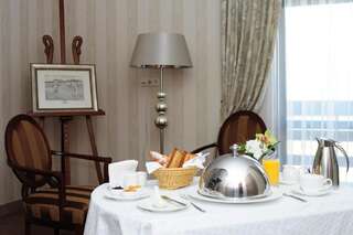 Курортные отели Superior Golf and SPA Resort Харьков Классический двухместный номер с 1 кроватью - Вид на гольф-поле-11