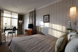 Курортные отели Superior Golf and SPA Resort Харьков Классический двухместный номер с 1 кроватью - Вид на гольф-поле-18